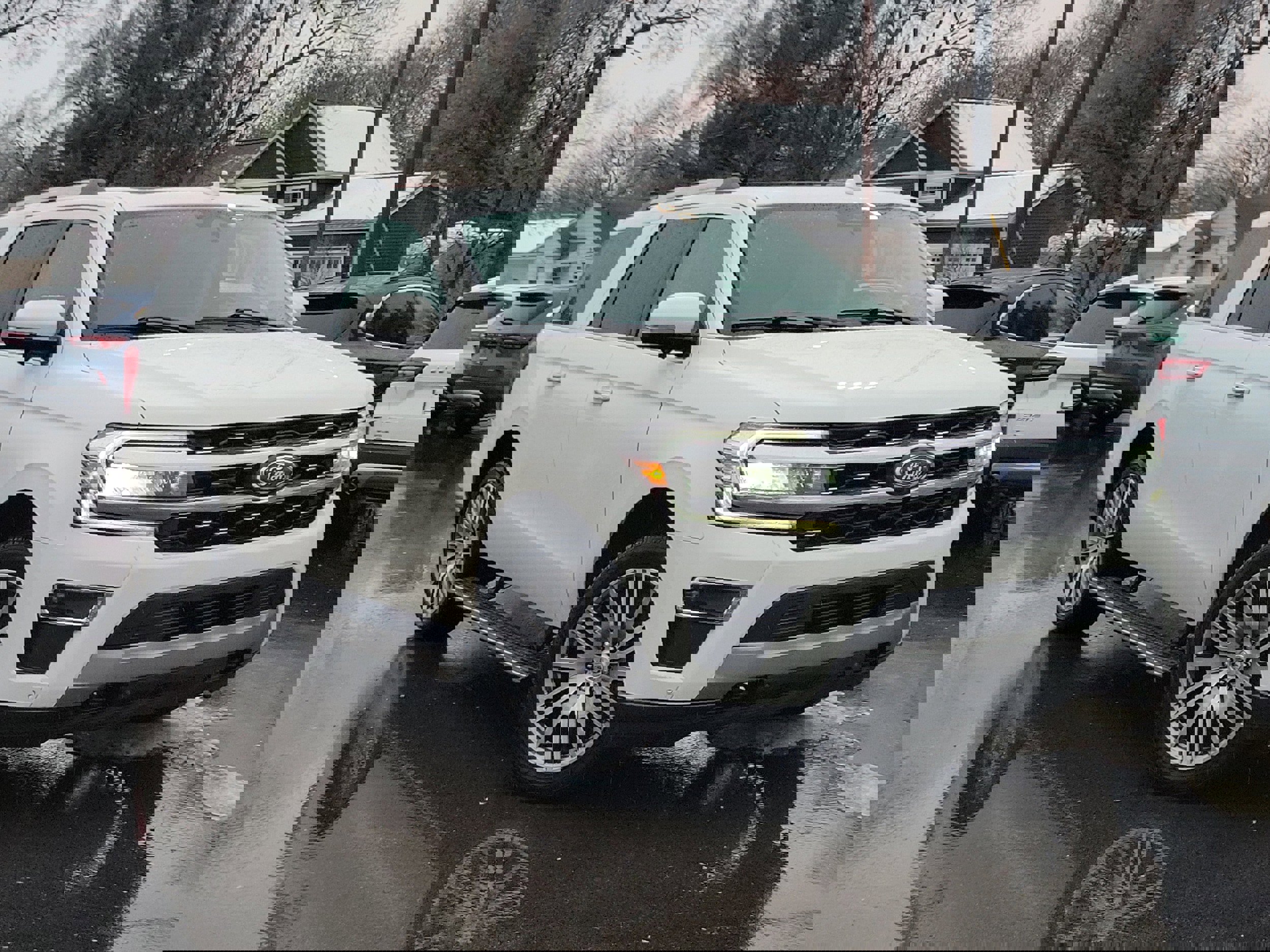 Certified 2023 Ford Expedition Limited image 12