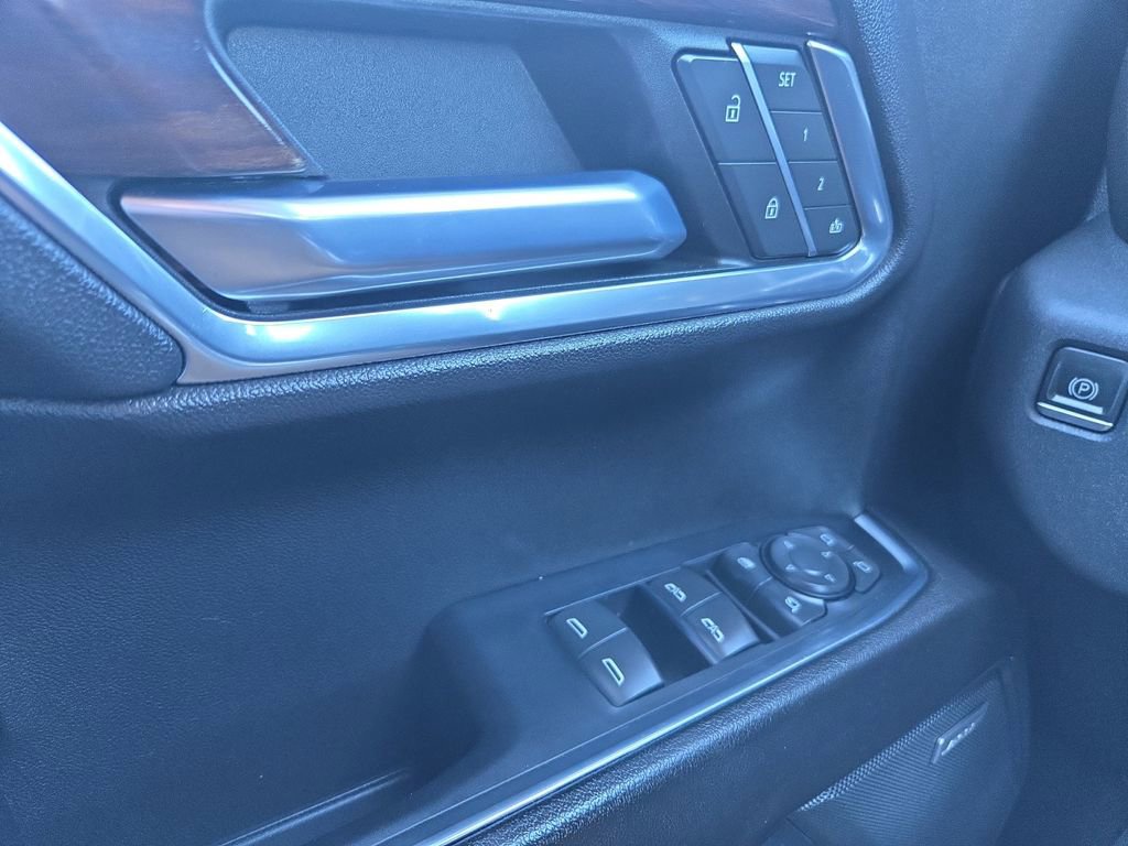 Used 2023 GMC Sierra 1500 SLT w/ SLT Premium Package image 21