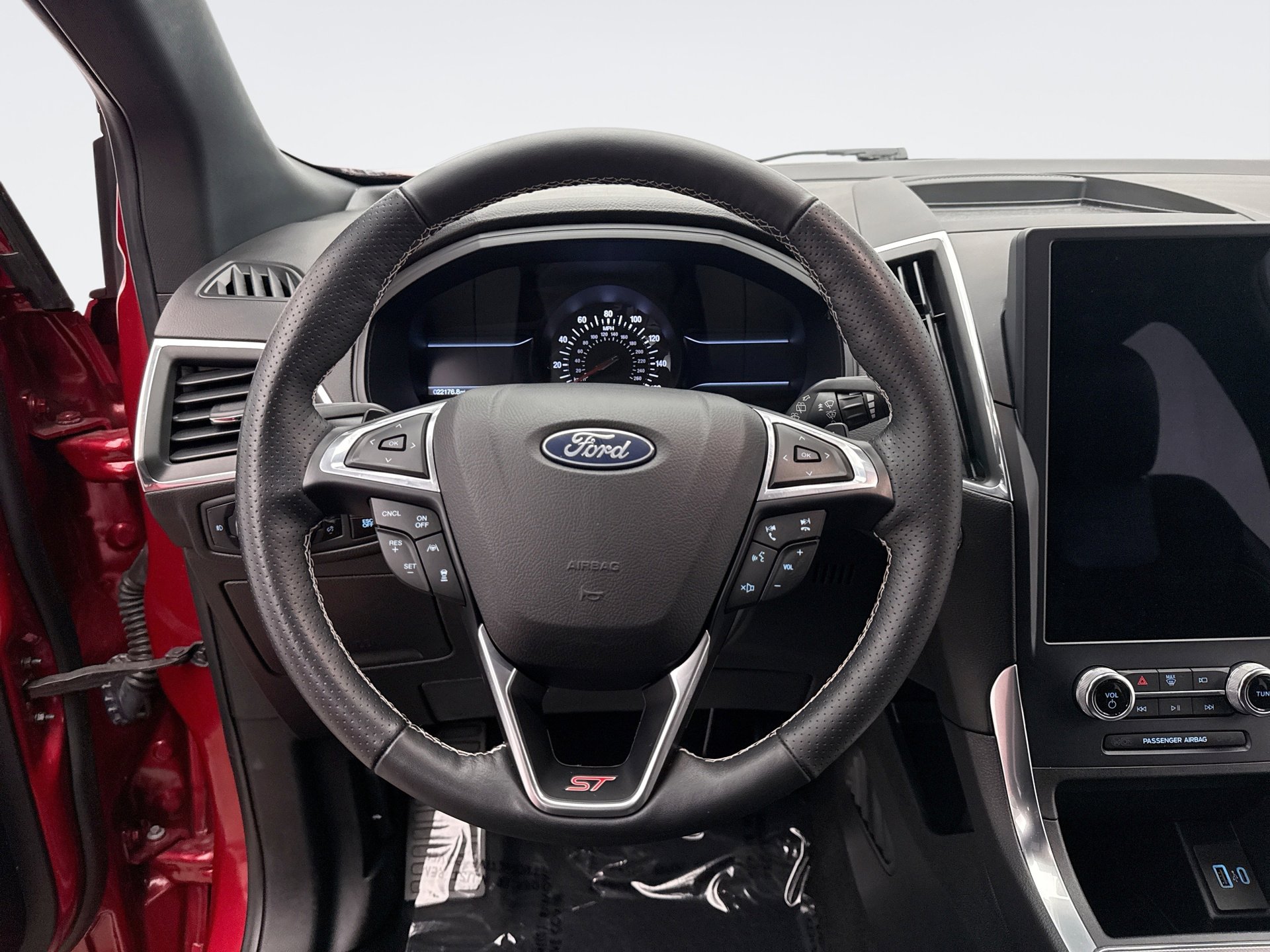 Used 2023 Ford Edge ST w/ Equipment Group 401A AWD/4WD image 12