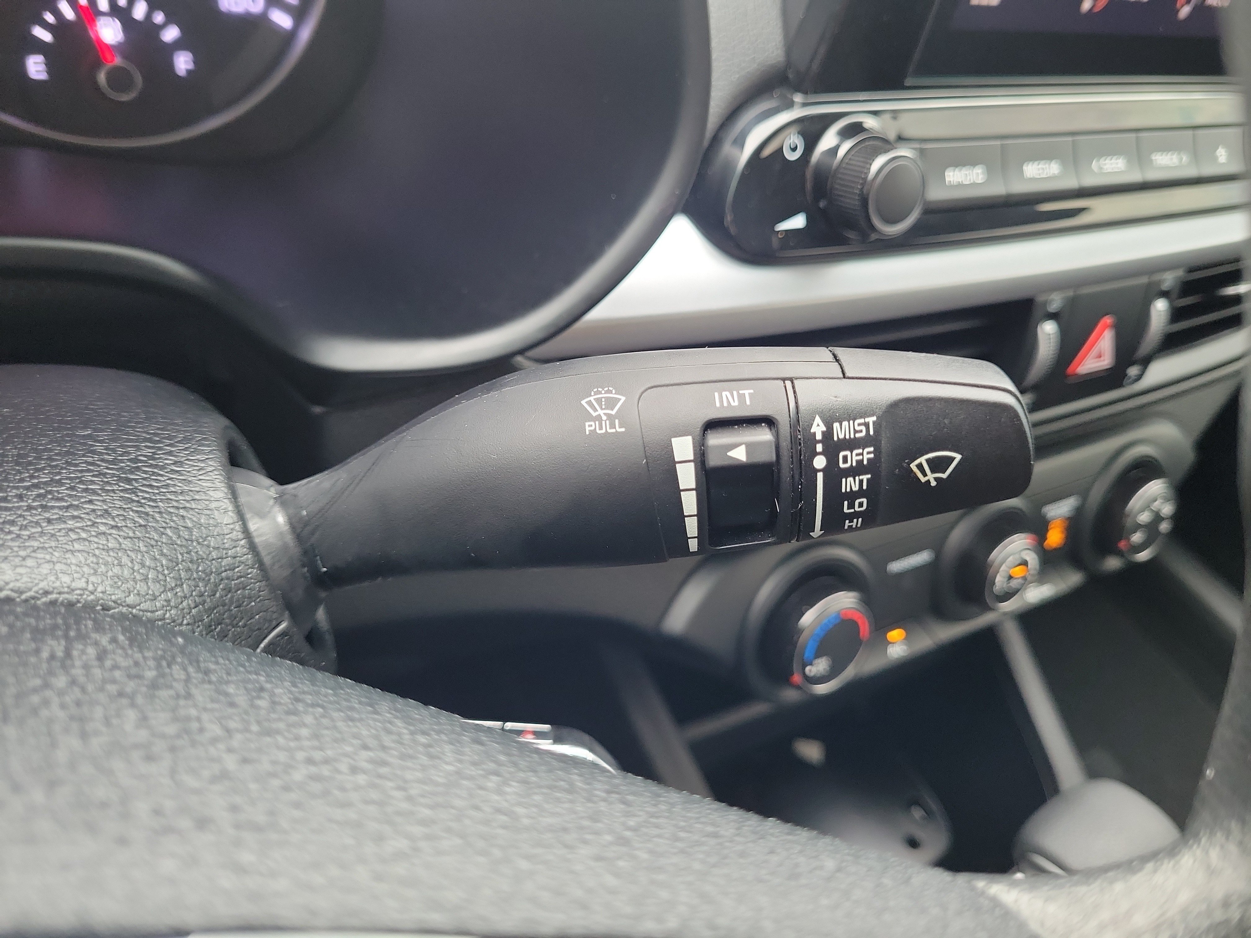 Certified 2024 Kia Forte LXS FWD image 29