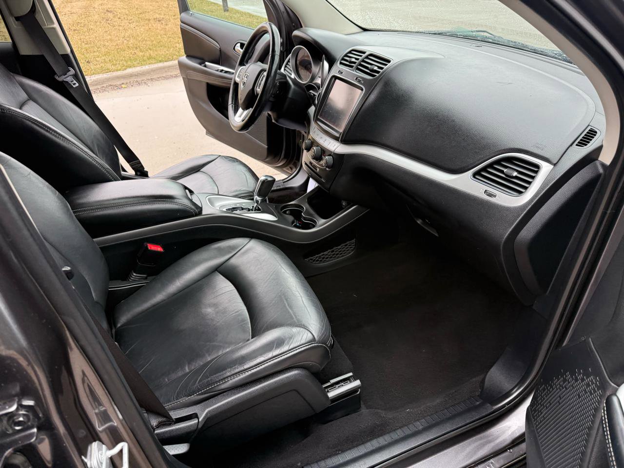 Used 2015 Dodge Journey R/T w/ Rear Seat Video Group image 27