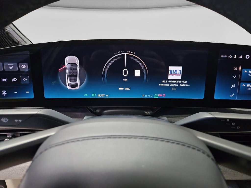 Used 2023 Lucid Air Grand Touring image 8