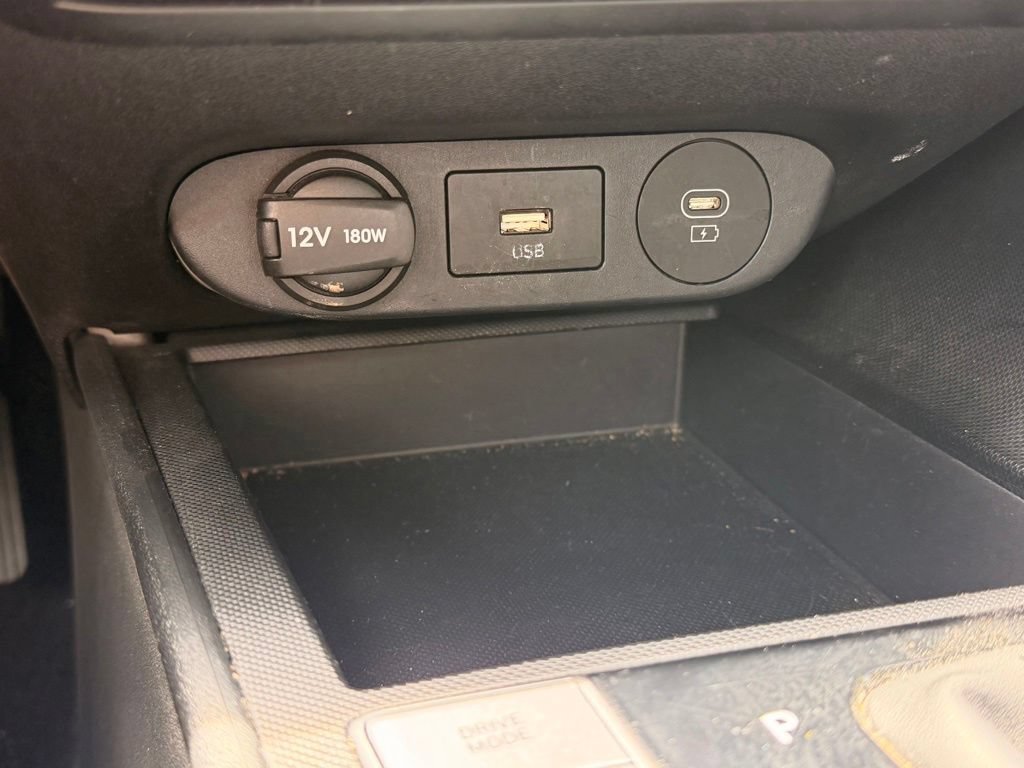 Used 2024 Hyundai Elantra SEL FWD image 22