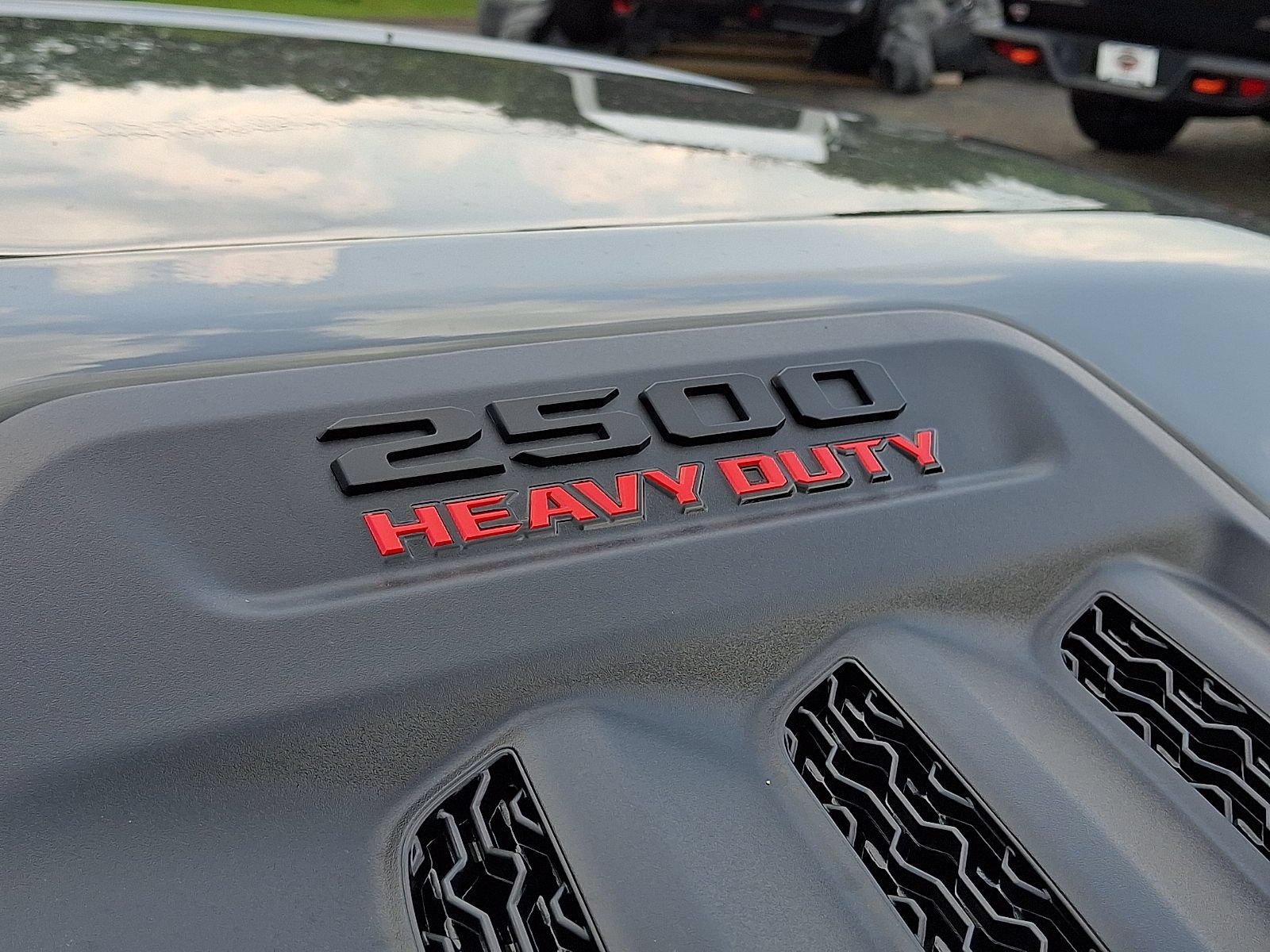 New 2026 RAM 2500 Laramie w/ Night Edition AWD/4WD image 15