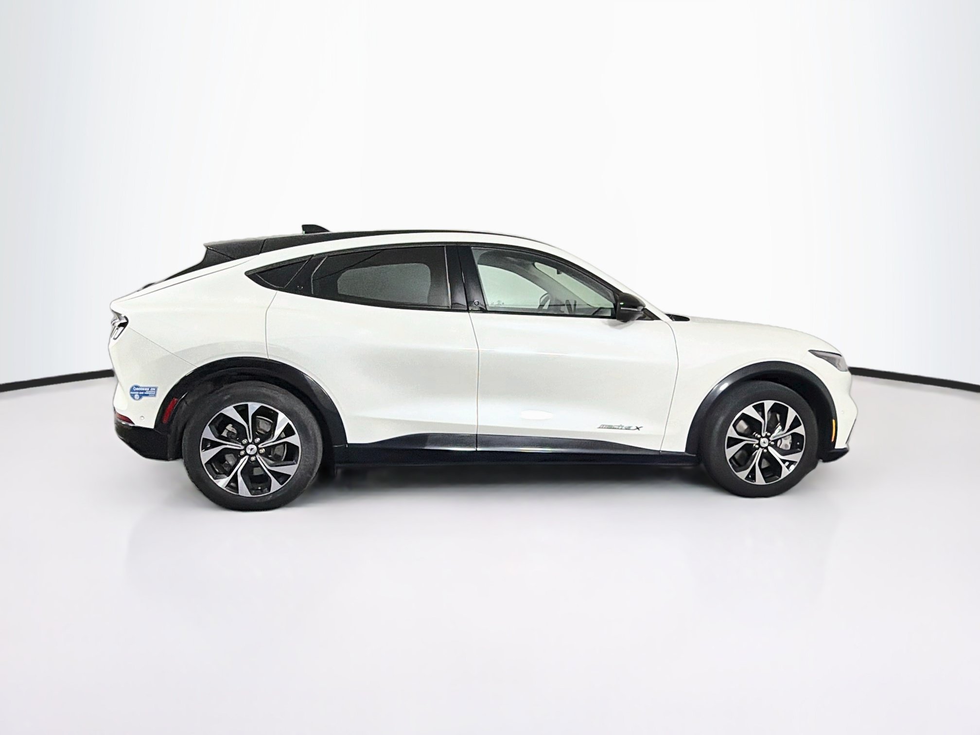 Used 2021 Ford Mustang Mach-E Premium RWD image 10