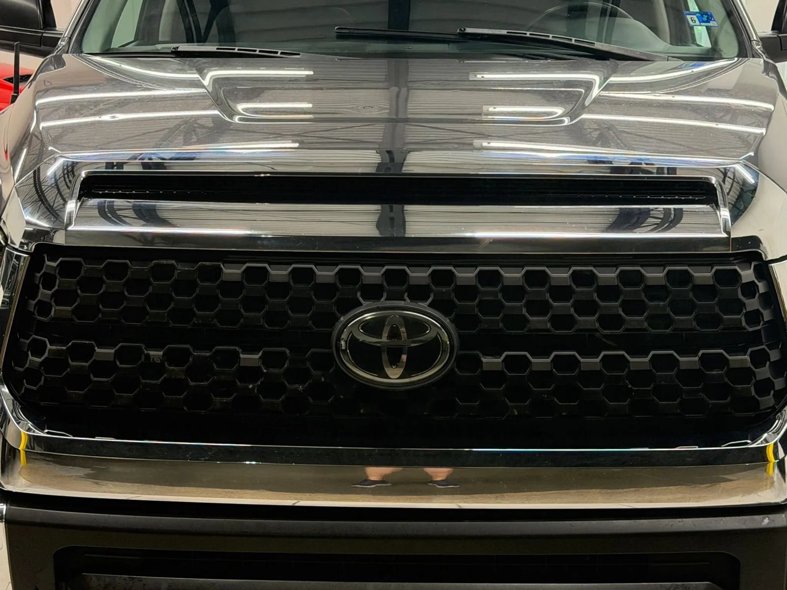 Used 2018 Toyota Tundra SR5 w/ SR5 Upgrade Package AWD/4WD image 5