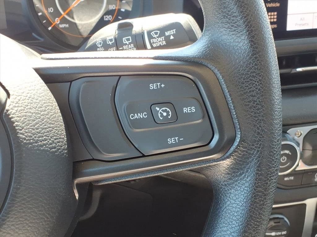 Used 2025 Jeep Wrangler Sport image 19