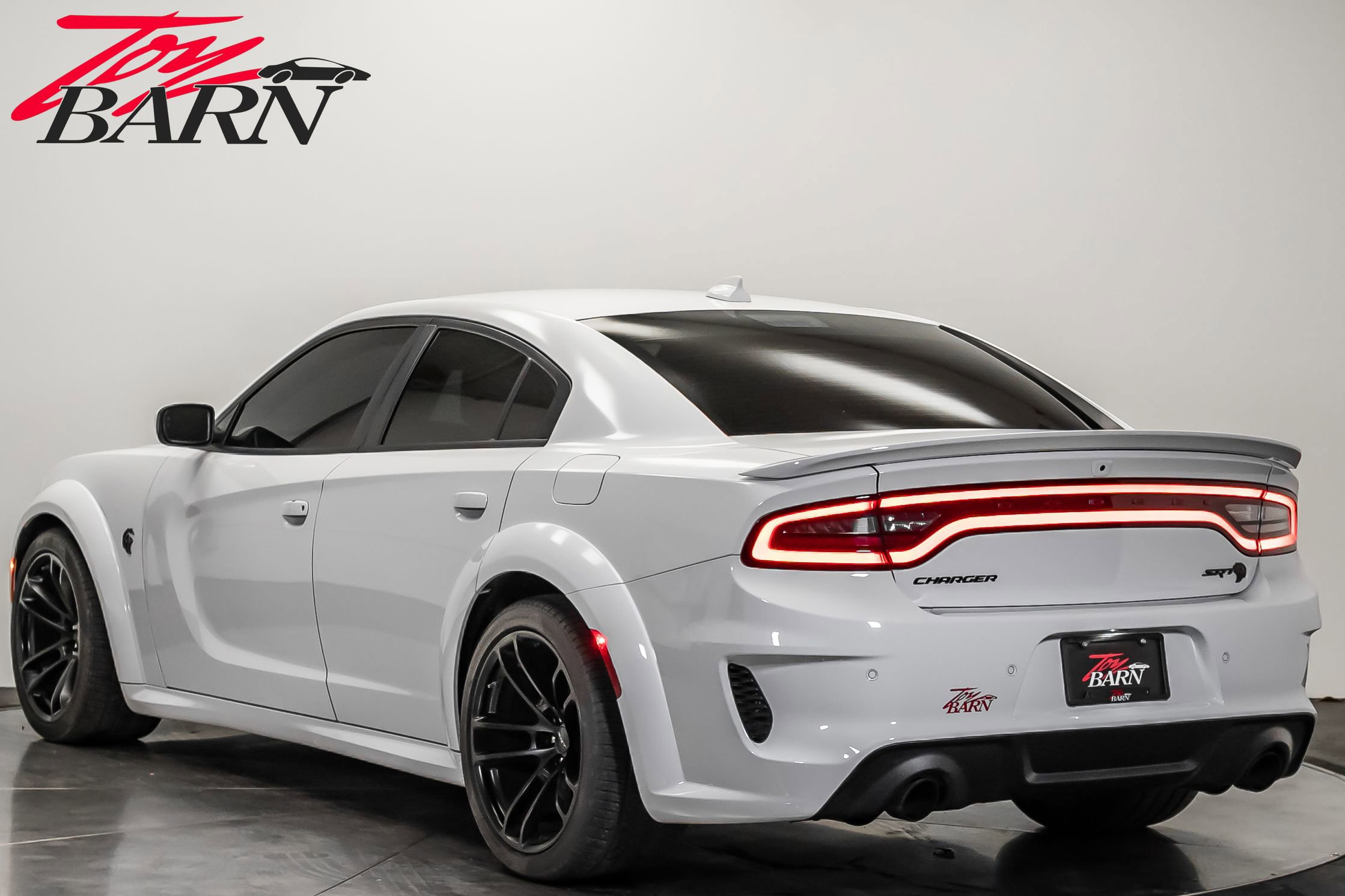 Used 2022 Dodge Charger SRT Hellcat w/ Harman/Kardon Audio Group image 3