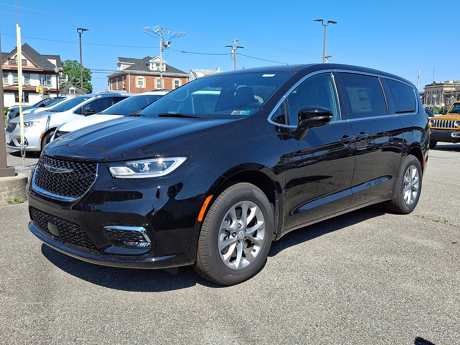 New 2026 Chrysler Pacifica Limited AWD/4WD image 3