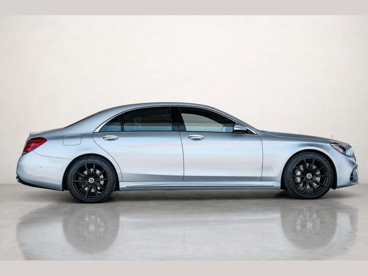 Used 2020 Mercedes-Benz S 560 Sedan image 5