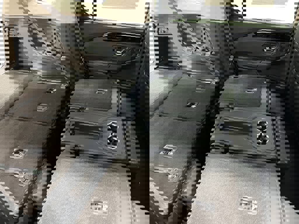 New 2025 Honda Pilot Touring image 37