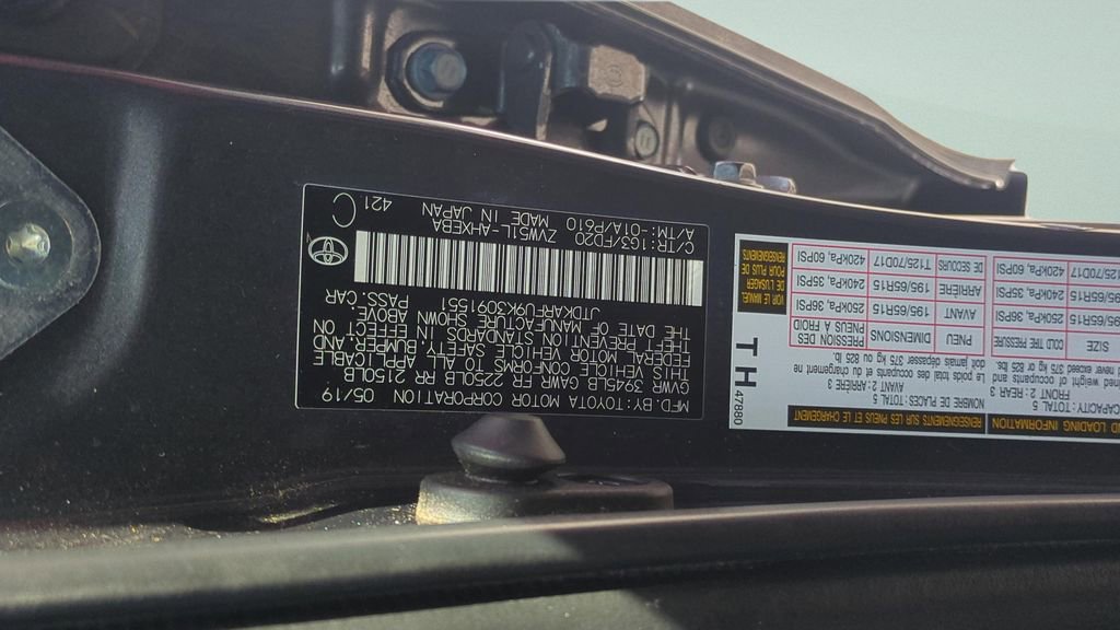 Used 2019 Toyota Prius LE image 29