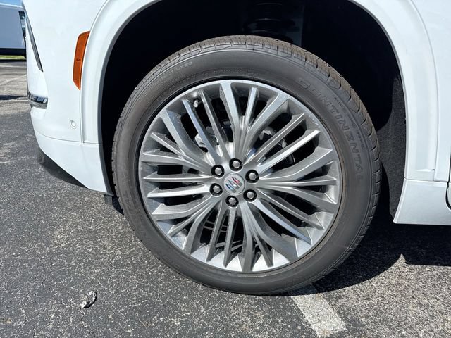 New 2027 Buick Enclave Avenir w/ LPO, Floor Liner Package FWD image 10