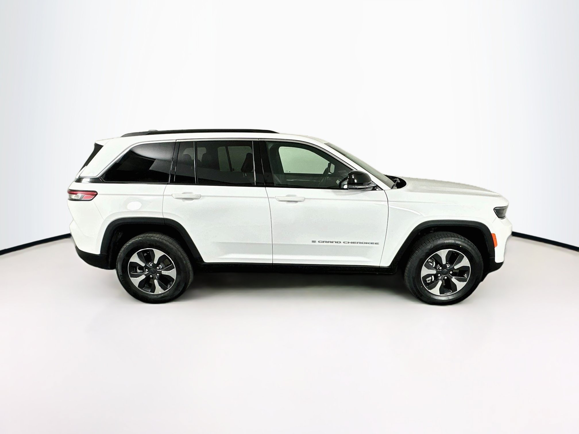 Used 2024 Jeep Grand Cherokee Limited 4xe AWD/4WD image 10
