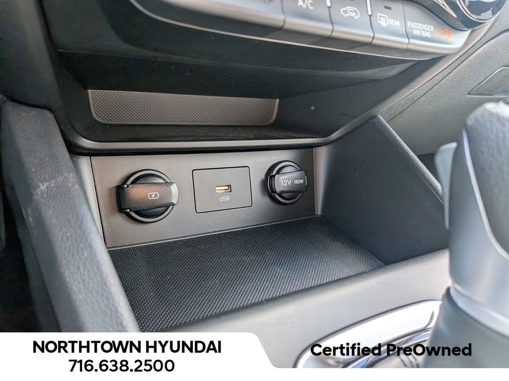 Used 2023 Hyundai Kona SEL AWD/4WD image 16
