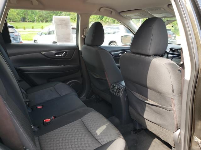 Used 2017 Nissan Rogue S AWD/4WD image 17