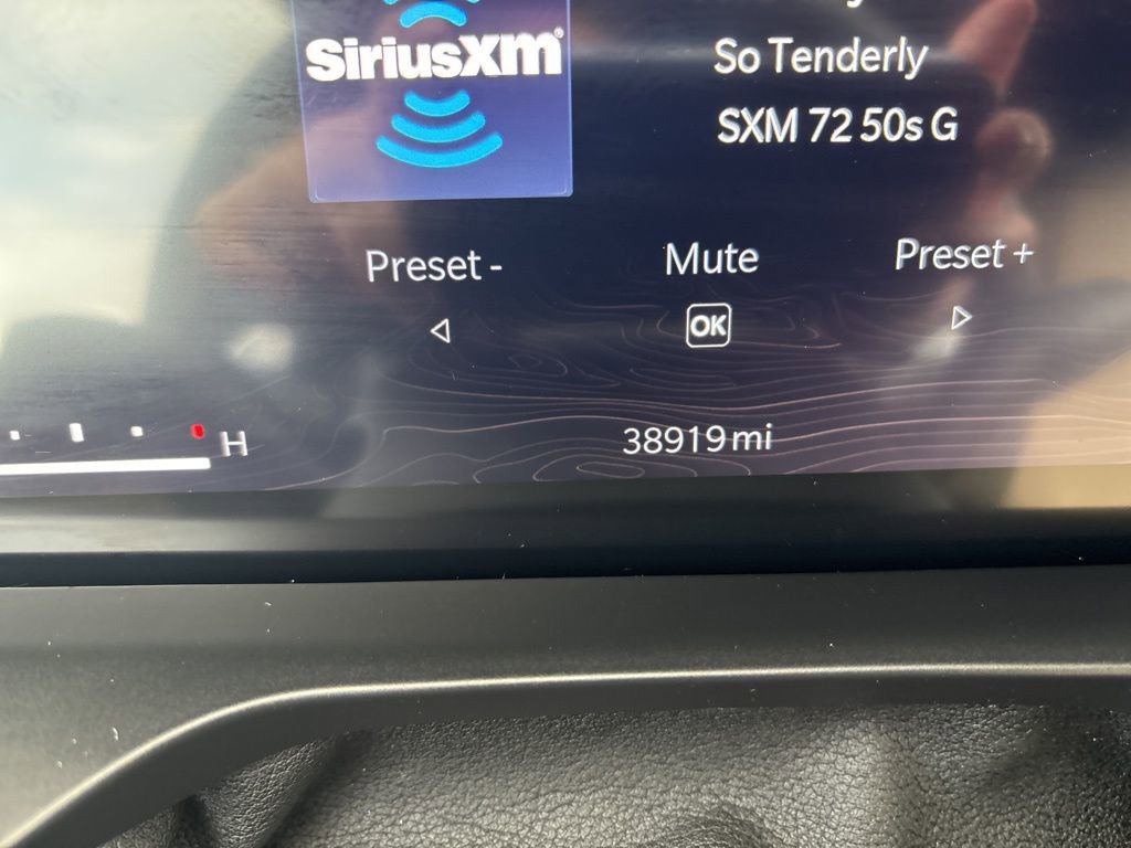 Used 2023 Jeep Grand Cherokee Limited AWD/4WD image 13