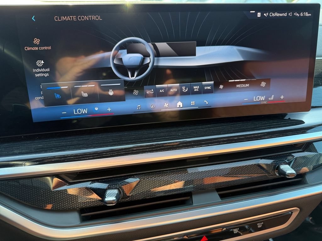 Used 2025 BMW X5 xDrive40i w/ M Sport Package AWD/4WD image 24