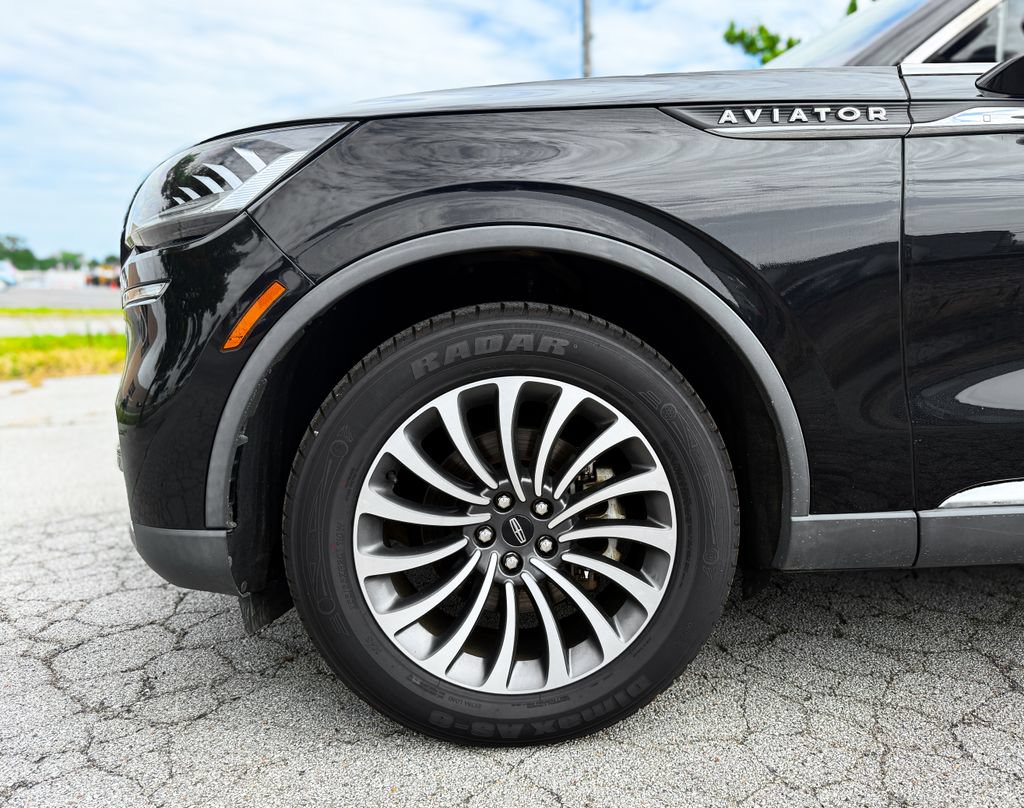 Used 2020 Lincoln Aviator Reserve w/ Elements Package Plus AWD/4WD image 4