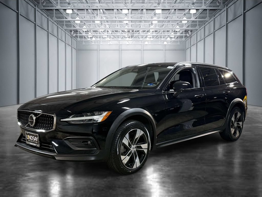 Used 2024 Volvo V60 B5 Cross Country Plus