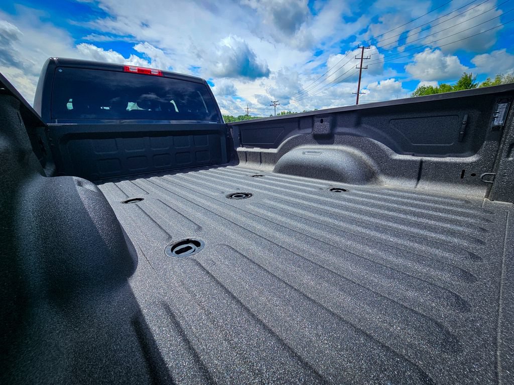 New 2026 RAM 3500 Big Horn AWD/4WD image 6