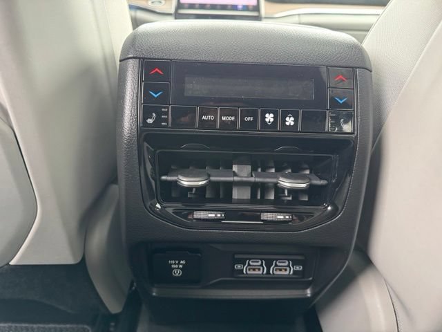 Used 2022 Jeep Grand Cherokee Summit w/ MOPAR Finishing Package AWD/4WD image 40