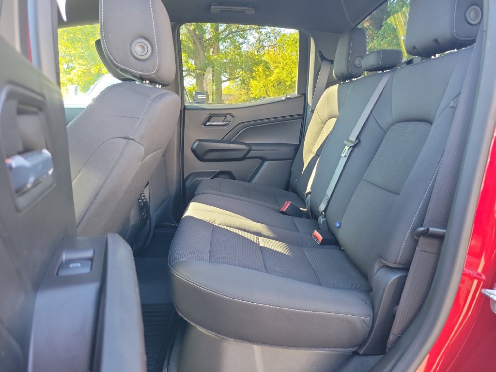 Used 2024 Chevrolet Colorado LT AWD/4WD image 18