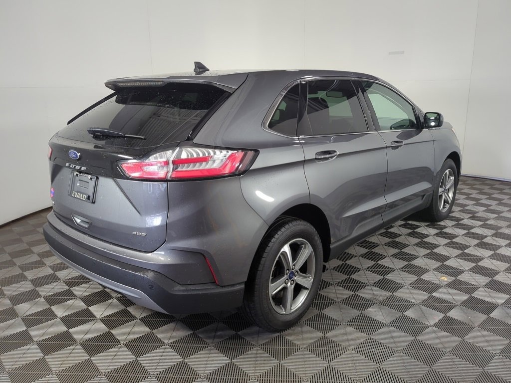 Used 2022 Ford Edge SEL w/ Convenience Package image 4