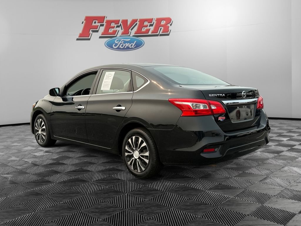 Used 2018 Nissan Sentra S FWD image 3