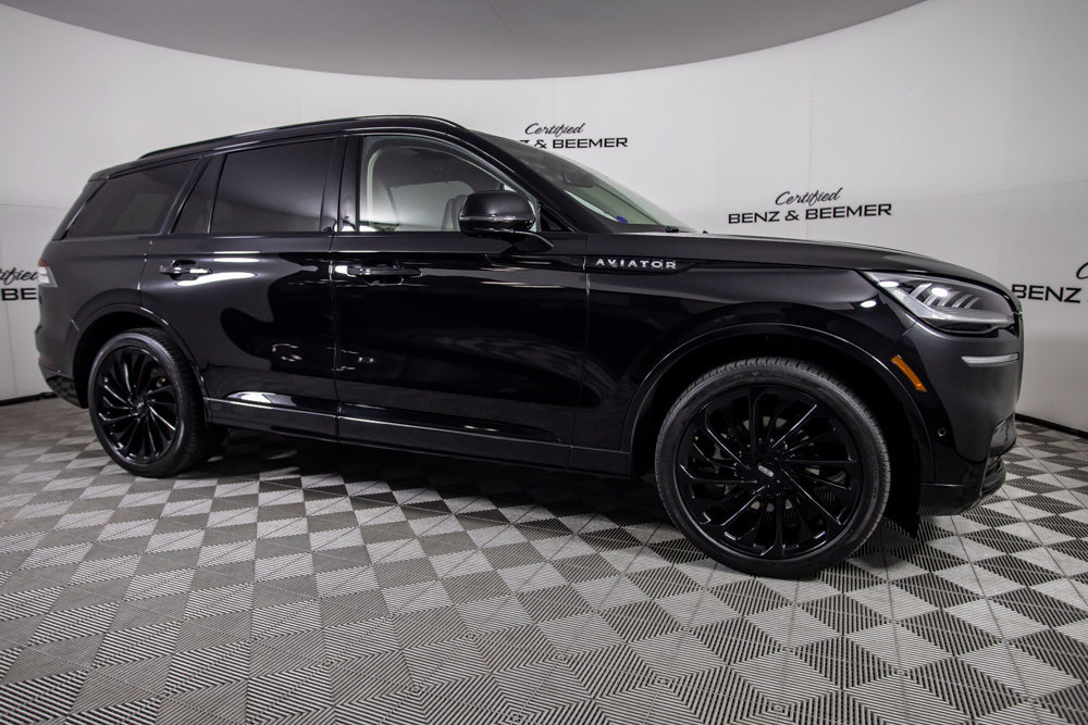 Used 2024 Lincoln Aviator Reserve w/ Equipment Group 201A AWD/4WD image 2