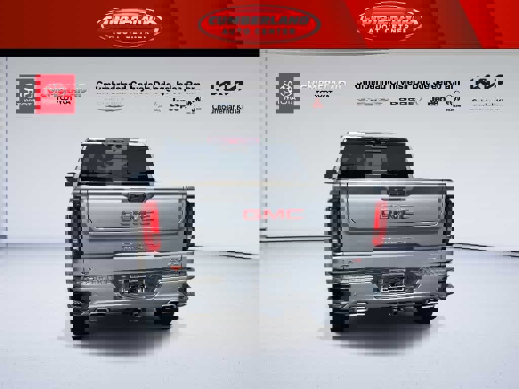 Used 2024 GMC Sierra 1500 AT4 w/ Technology Package image 7