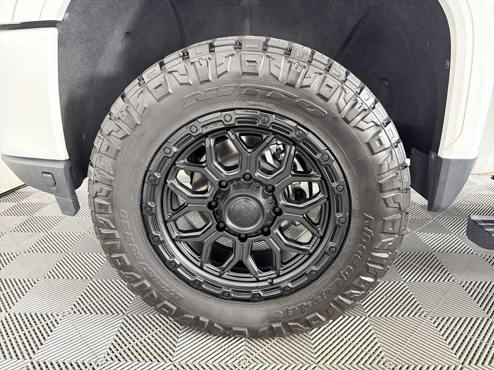 Used 2022 GMC Sierra 2500 AT4 w/ AT4 Preferred Package AWD/4WD image 10