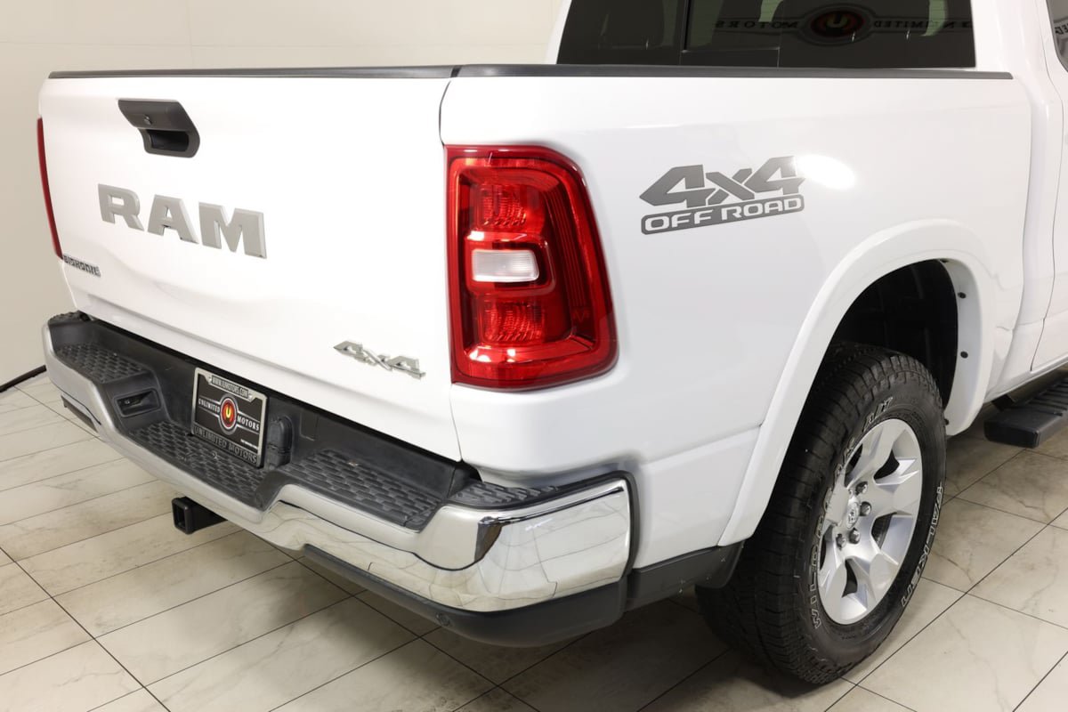 Used 2025 RAM 1500 Big Horn AWD/4WD image 40