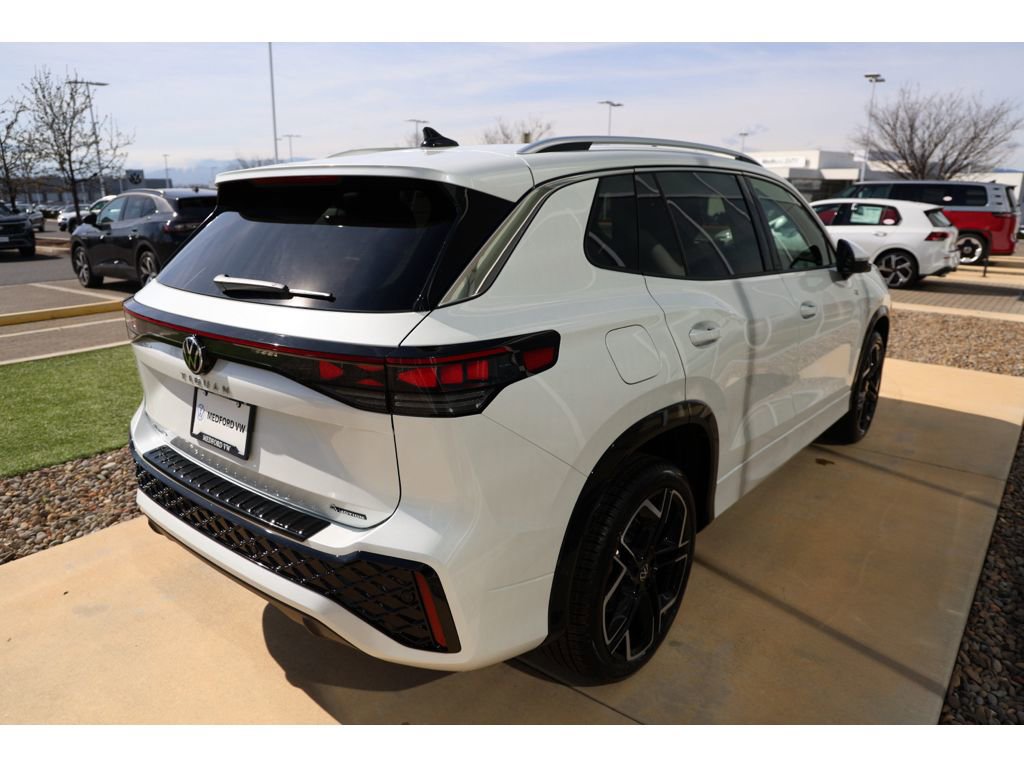 New 2026 Volkswagen Tiguan SEL R-Line image 4