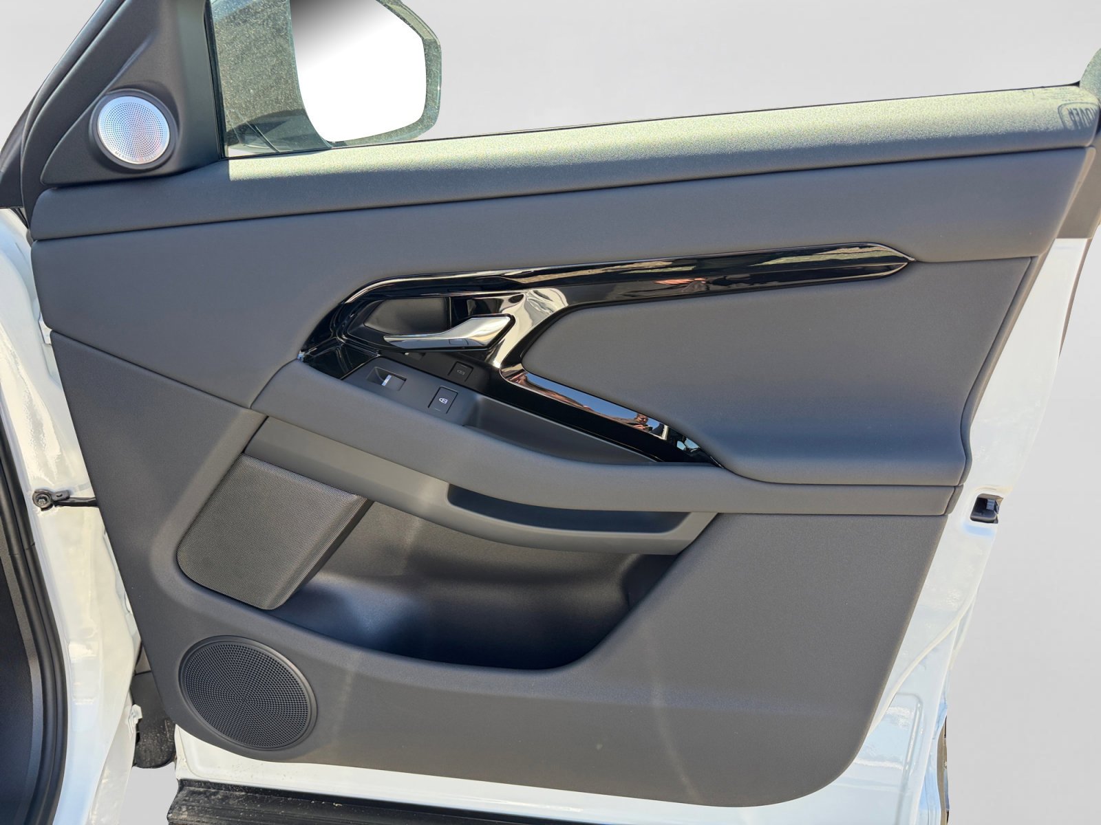 New 2026 Land Rover Range Rover Evoque Dynamic SE image 24