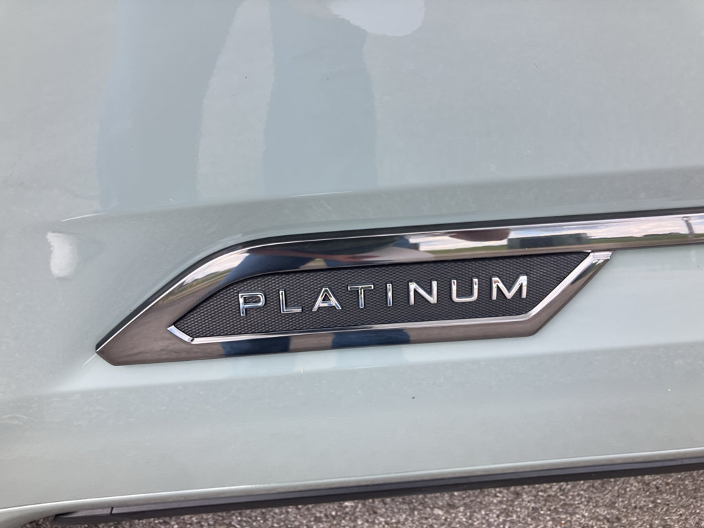 Used 2025 Toyota Tundra Platinum AWD/4WD image 33