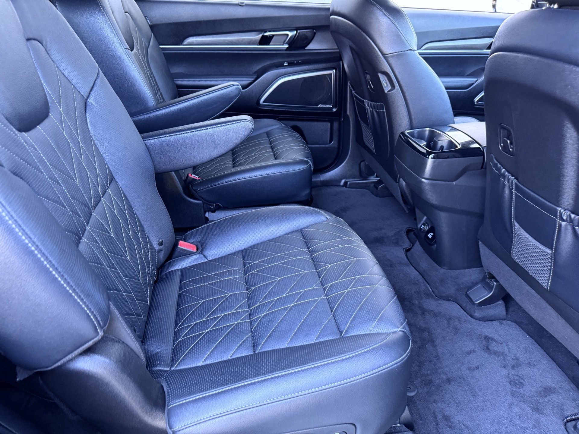 Used 2023 Kia Telluride SX X-Line image 12