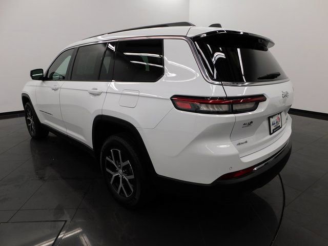 Used 2024 Jeep Grand Cherokee L Limited w/ Luxury Tech Group II image 7