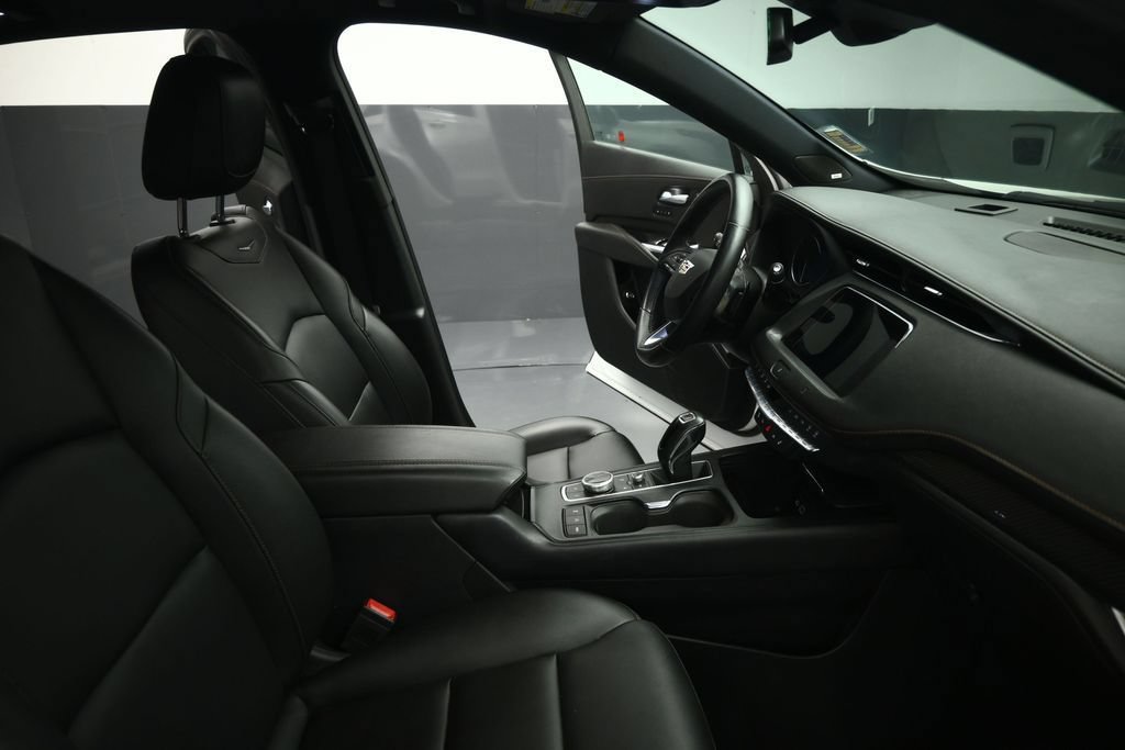 Used 2019 Cadillac XT4 Sport w/ Cold Weather Package FWD image 53