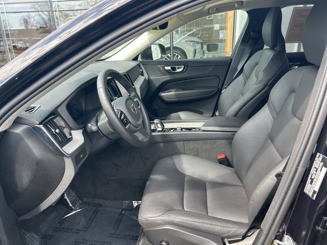 Certified 2025 Volvo XC60 B5 Plus image 17
