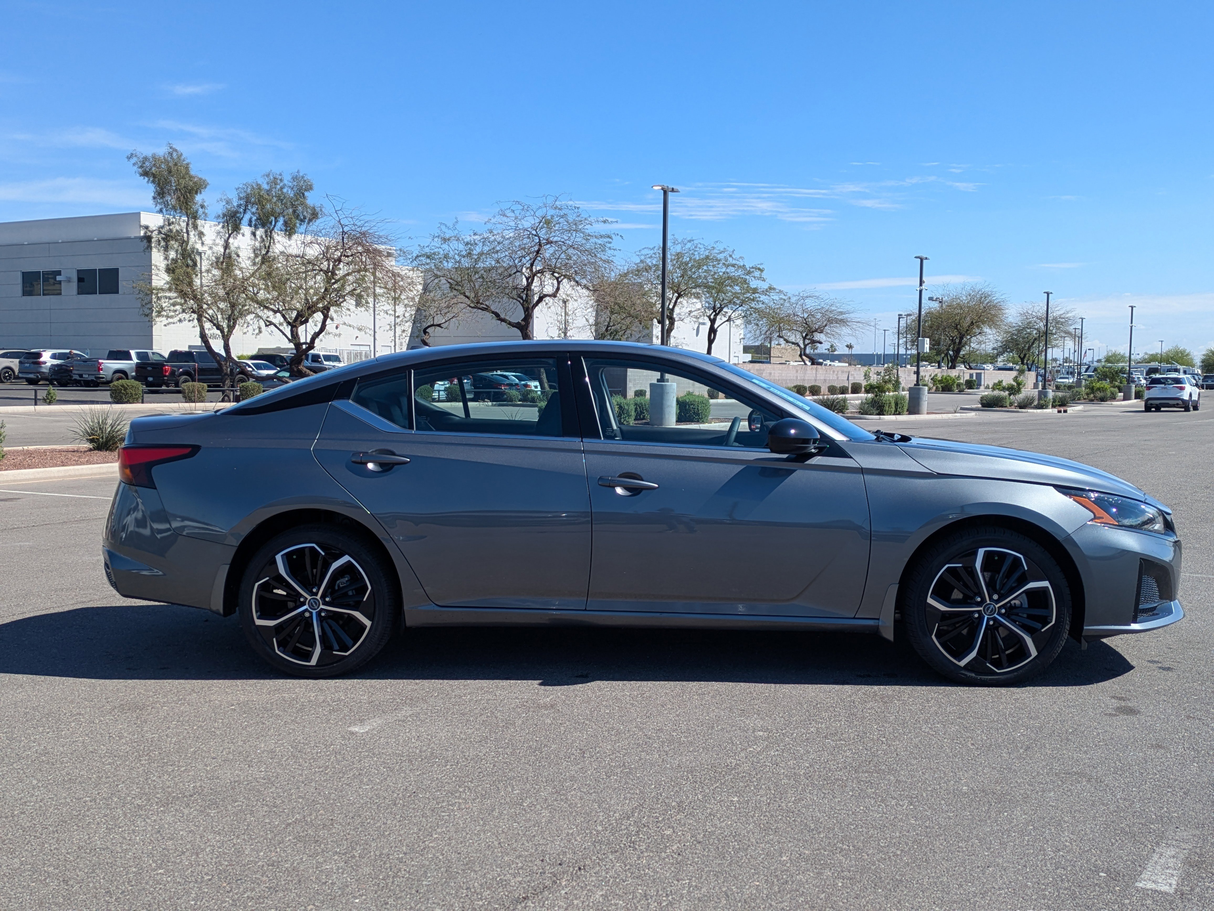 Used 2024 Nissan Altima 2.5 SR image 6