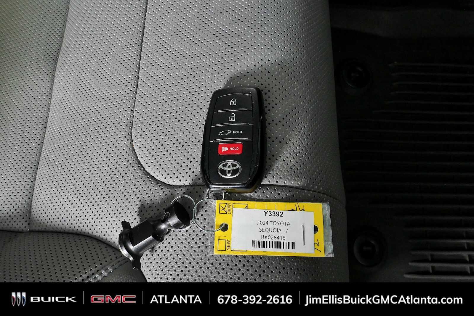 Used 2024 Toyota Sequoia Limited w/ Tow Technology Package AWD/4WD image 24