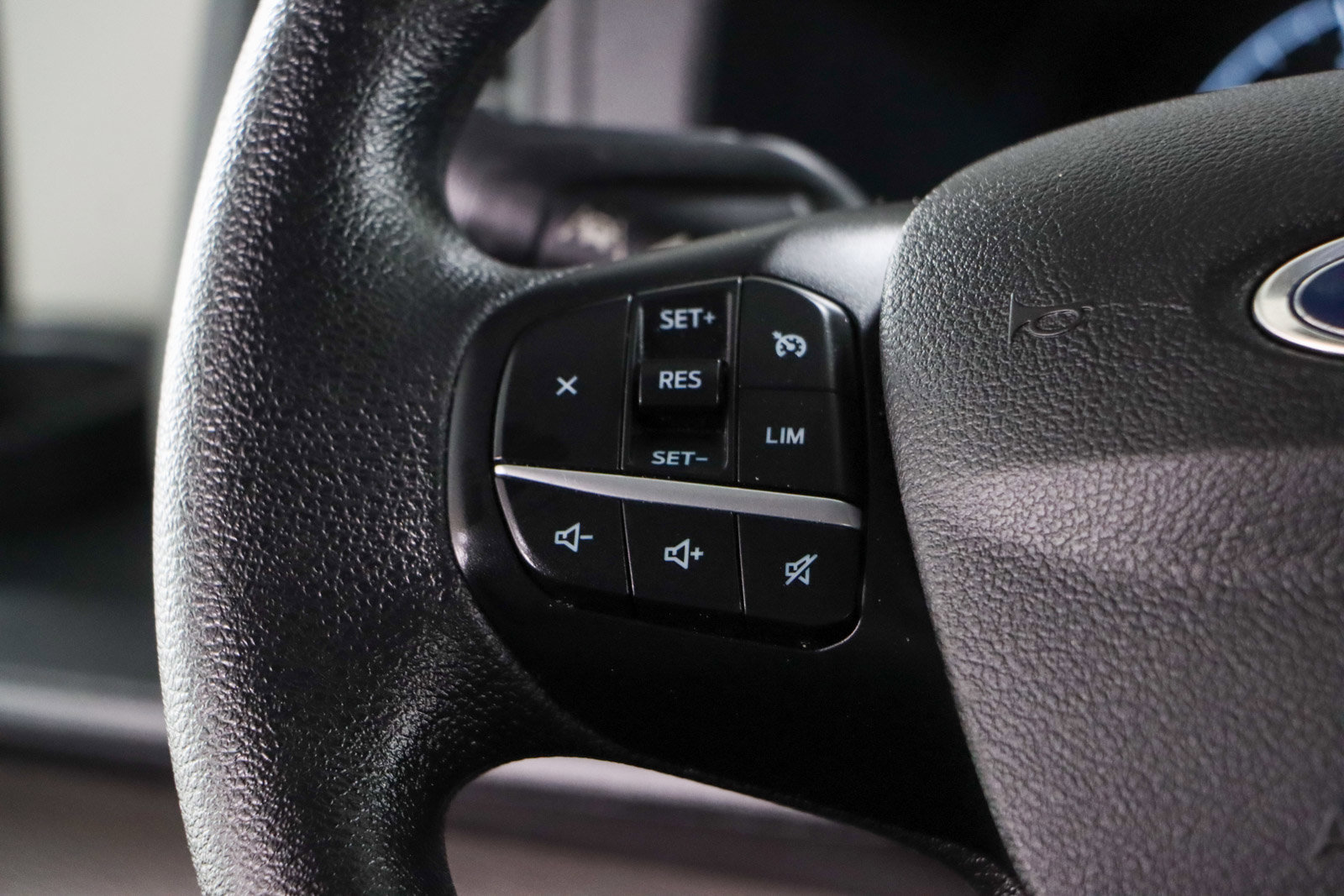 Used 2023 Ford Transit 350 XLT image 14