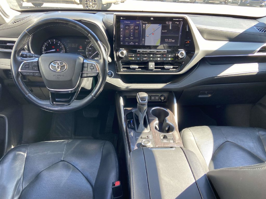Used 2020 Toyota Highlander Platinum AWD/4WD image 11