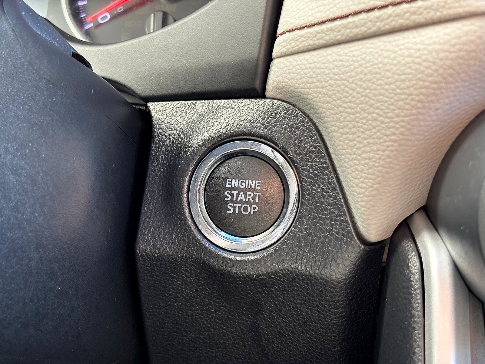 Used 2021 Toyota RAV4 XLE Premium w/ Carpet Mat Package (TMS) FWD image 19