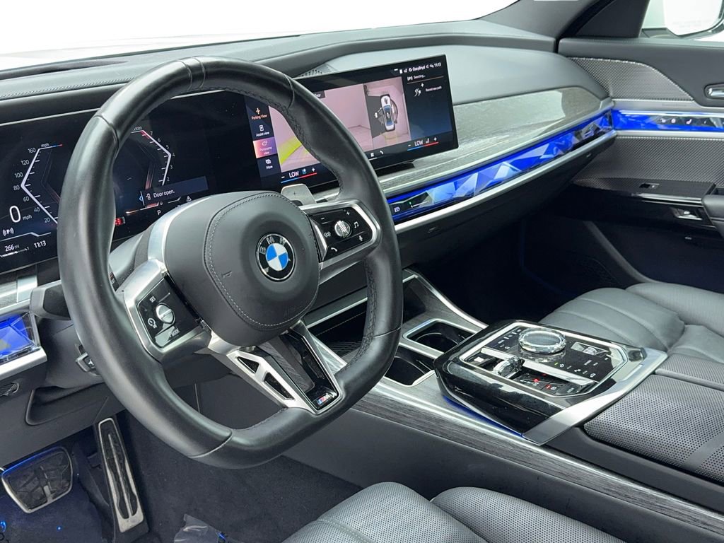 Used 2025 BMW 740i w/ Premium Package image 14