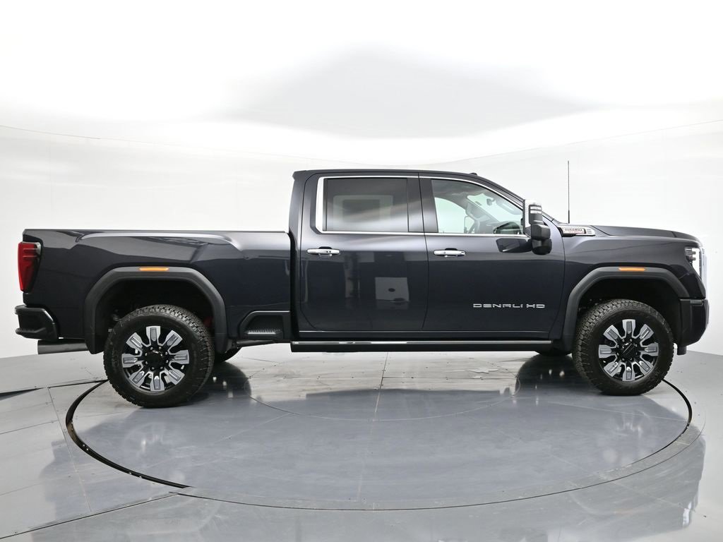 New 2026 GMC Sierra 3500 Denali w/ Denali Reserve Package image 6