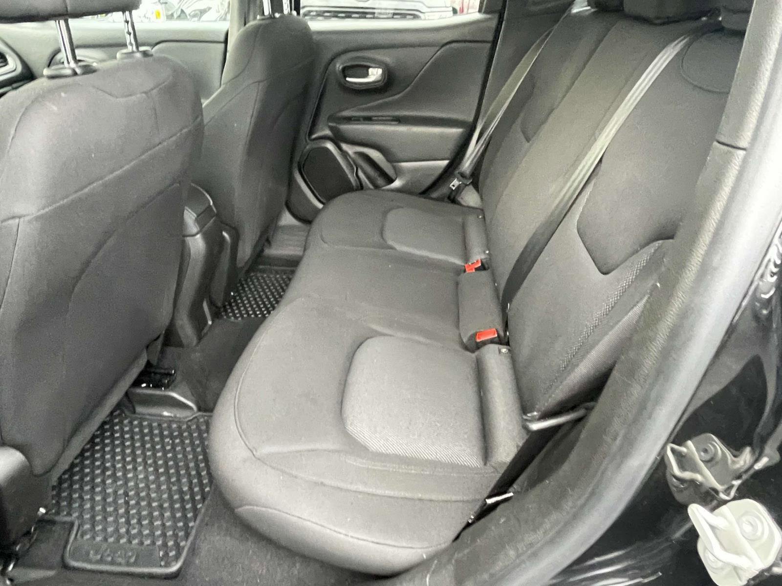 Certified 2023 Jeep Renegade Latitude image 14