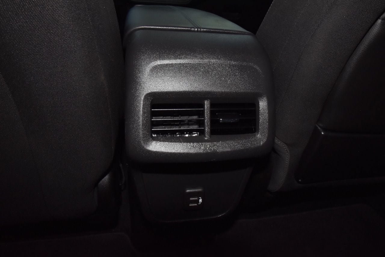 Used 2022 GMC Terrain SLE w/ Driver Convenience Package FWD image 18