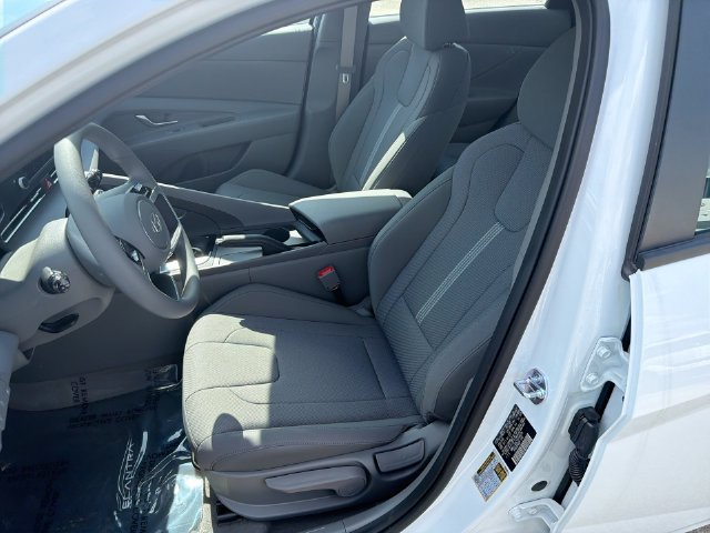 New 2026 Hyundai Elantra SE FWD image 13